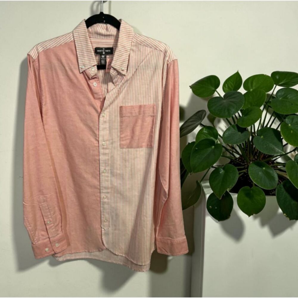 Men’s Soft Pink Button-Up Shirt Size M Lightweight Date Night NWT